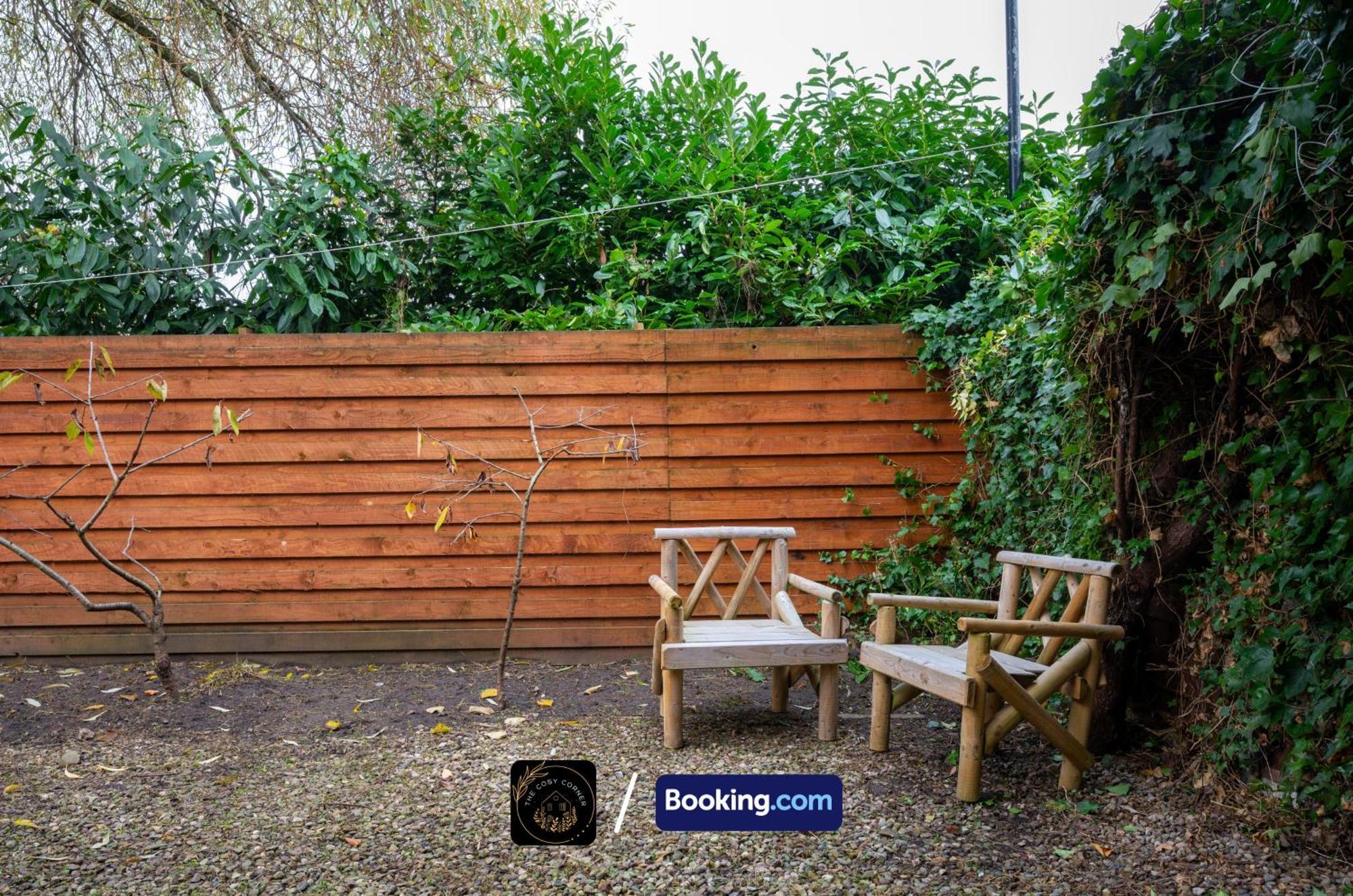 Апартаменты Cosy 3-Bed House, Garden & Free Parking In Stretford Манчестер Экстерьер фото